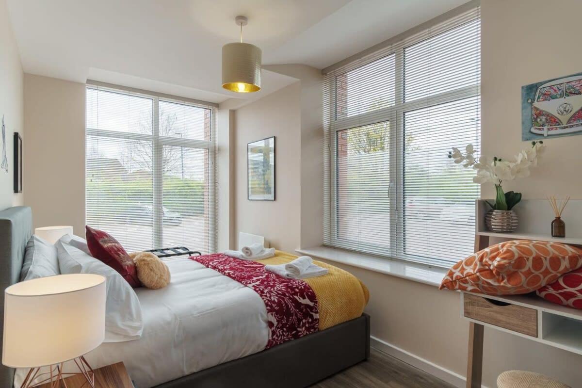2 Bedroom Modern Apartment In Manchester Exterior photo